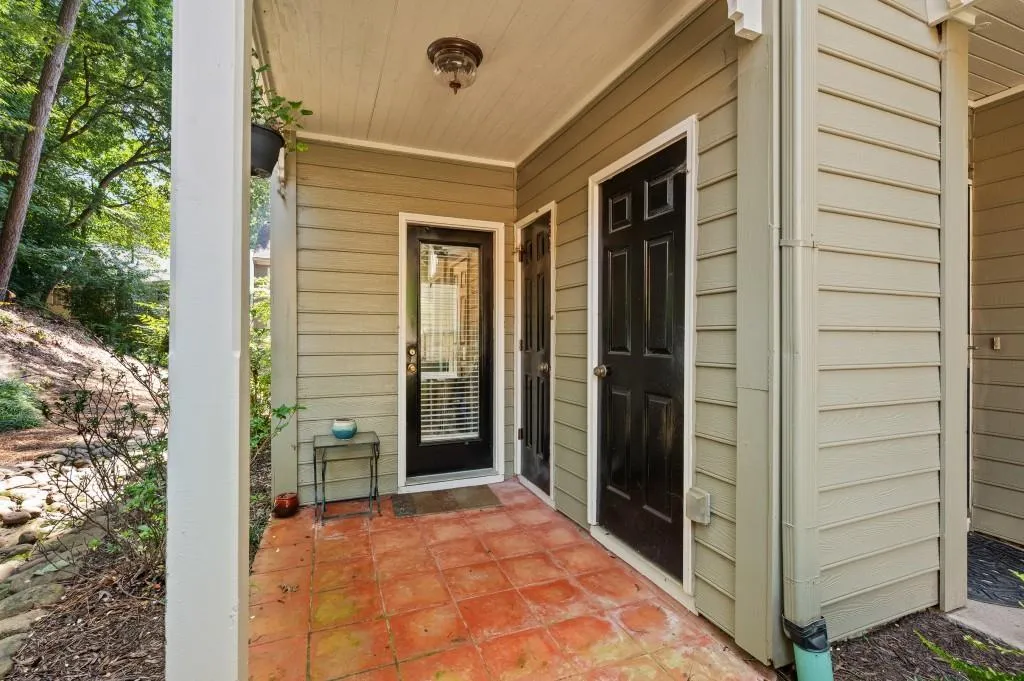 500 Bainbridge Drive, Sandy Springs, Georgia 30327, 2 Bedrooms Bedrooms, ,2 BathroomsBathrooms,Residential,For Sale,500 Bainbridge Drive,7635118