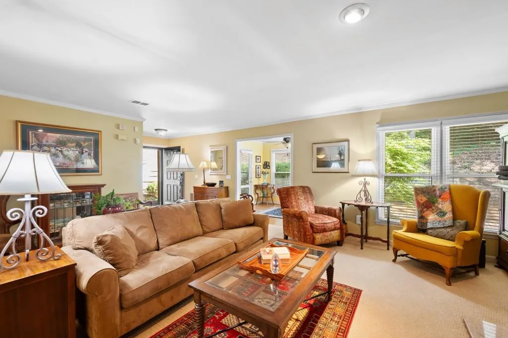 500 Bainbridge Drive, Sandy Springs, Georgia 30327, 2 Bedrooms Bedrooms, ,2 BathroomsBathrooms,Residential,For Sale,500 Bainbridge Drive,7635118