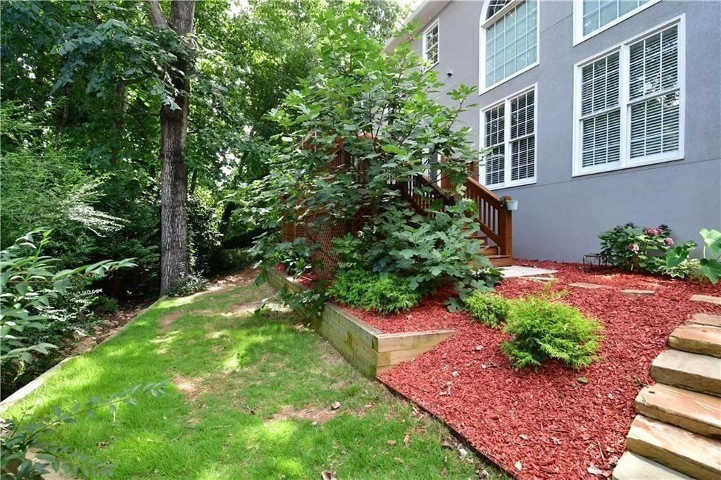 905 Lancaster Way, Atlanta, Georgia 30328, 3 Bedrooms Bedrooms, ,2 BathroomsBathrooms,Residential,For Sale,905 Lancaster Way,7640539