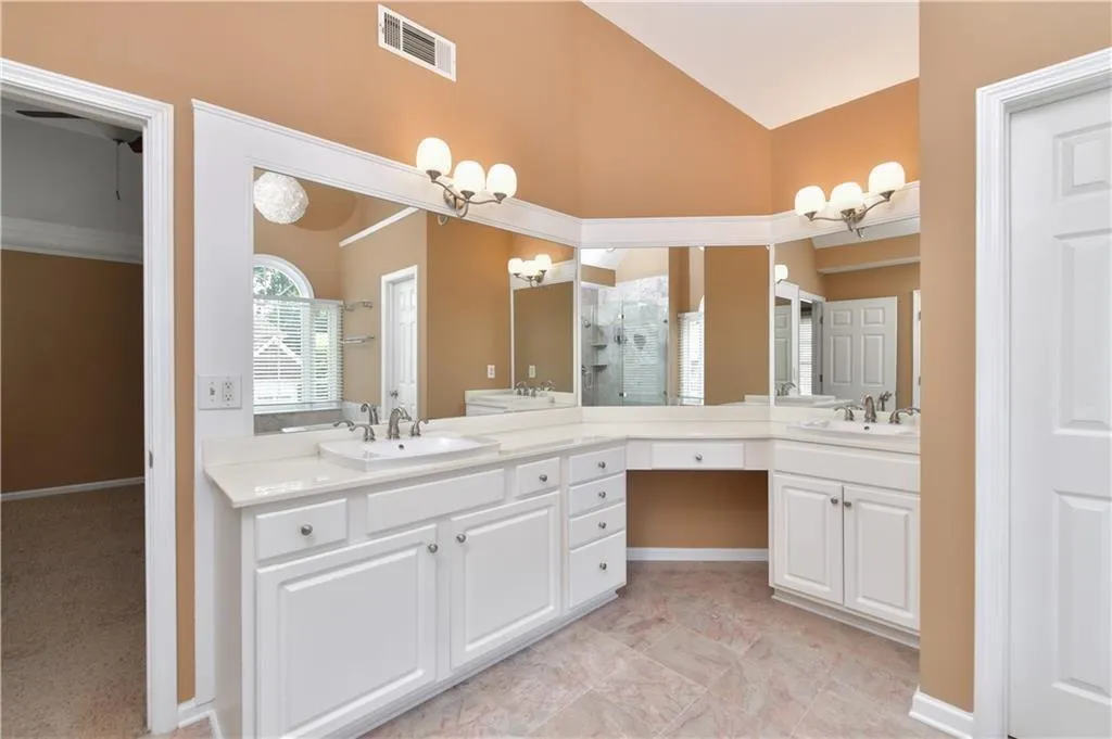 905 Lancaster Way, Atlanta, Georgia 30328, 3 Bedrooms Bedrooms, ,2 BathroomsBathrooms,Residential,For Sale,905 Lancaster Way,7640539