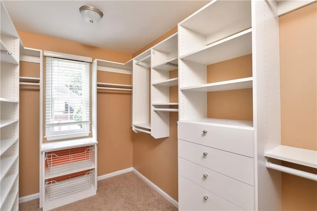 905 Lancaster Way, Atlanta, Georgia 30328, 3 Bedrooms Bedrooms, ,2 BathroomsBathrooms,Residential,For Sale,905 Lancaster Way,7640539