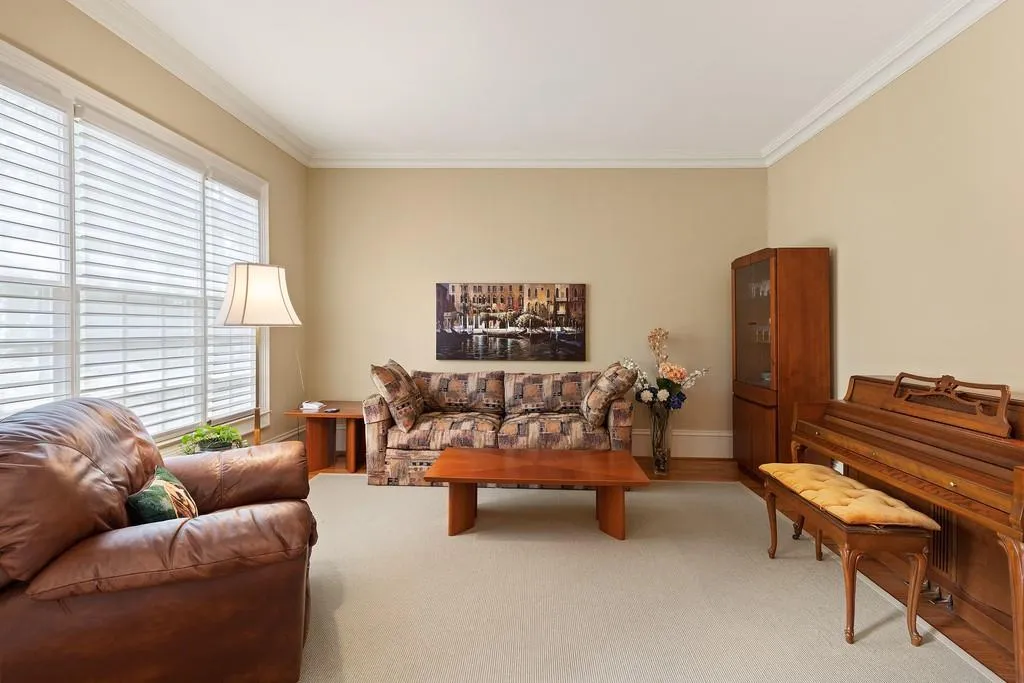 765 Glengate Place, Sandy Springs, Georgia 30328, 5 Bedrooms Bedrooms, ,5 BathroomsBathrooms,Residential,Sold,765 Glengate Place,6592827