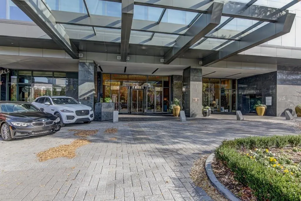 3630 Peachtree Road Ne Unit 3003, Atlanta, Georgia 30326, 2 Bedrooms Bedrooms, ,2 BathroomsBathrooms,Residential,Sold,3630 Peachtree Road Ne Unit 3003,6530178