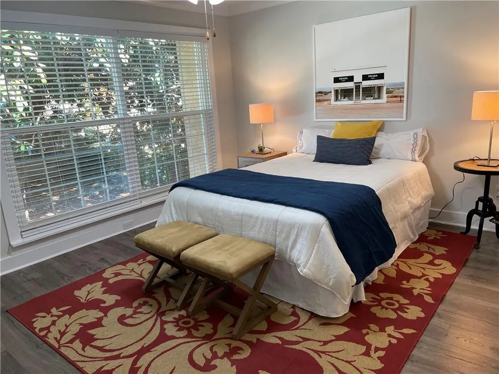 5400 Roswell Road Unit E 2, Sandy Springs, Georgia 30342, 2 Bedrooms Bedrooms, ,2 BathroomsBathrooms,Residential,Sold,5400 Roswell Road Unit E 2,6970163