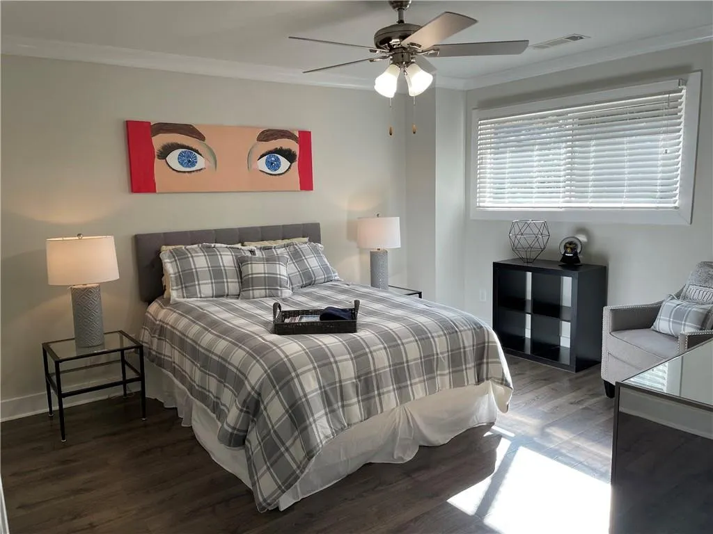 5400 Roswell Road Unit E 2, Sandy Springs, Georgia 30342, 2 Bedrooms Bedrooms, ,2 BathroomsBathrooms,Residential,Sold,5400 Roswell Road Unit E 2,6970163