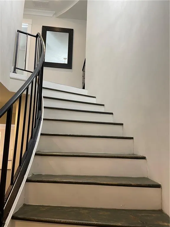 5400 Roswell Road Unit E 2, Sandy Springs, Georgia 30342, 2 Bedrooms Bedrooms, ,2 BathroomsBathrooms,Residential,Sold,5400 Roswell Road Unit E 2,6970163