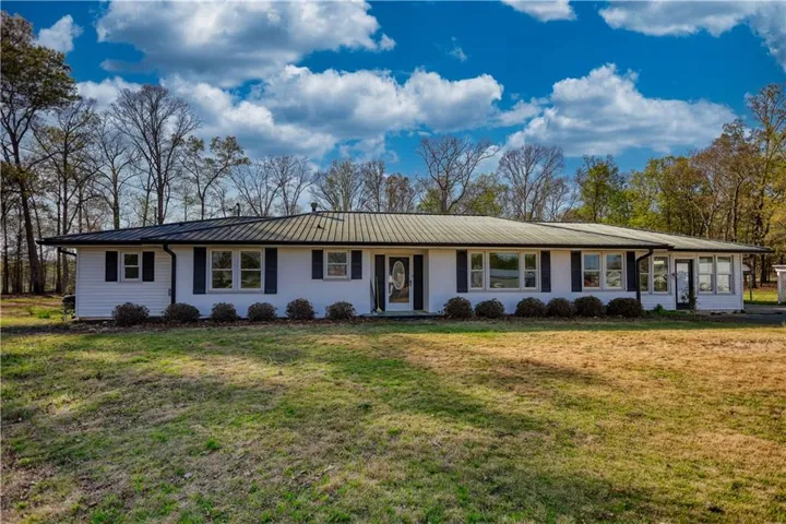 10 Wolfskin Road, Arnoldsville, Georgia 30619