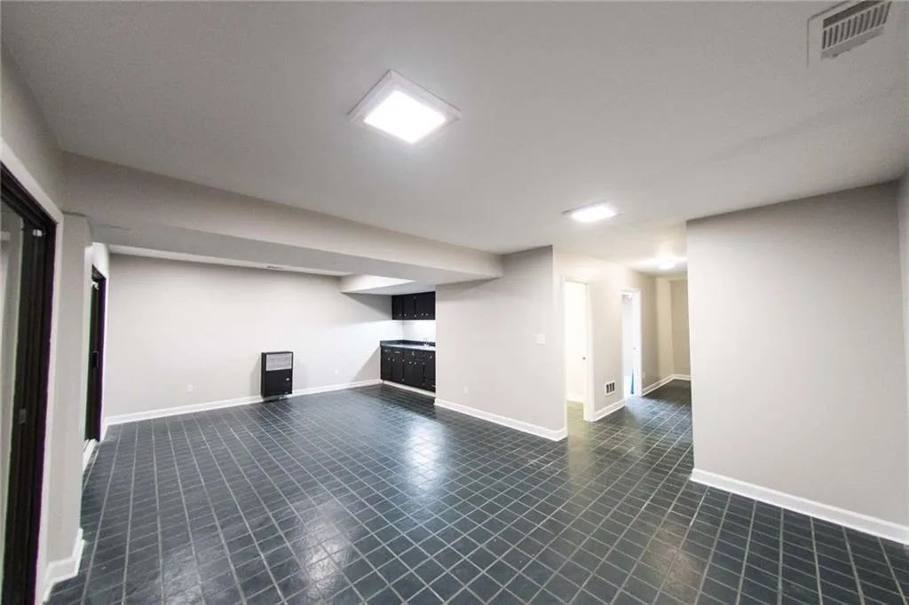 2 Willow Glen Unit 2, Sandy Springs, Georgia 30342, 3 Bedrooms Bedrooms, ,3 BathroomsBathrooms,Residential,Sold,2 Willow Glen Unit 2,5815760