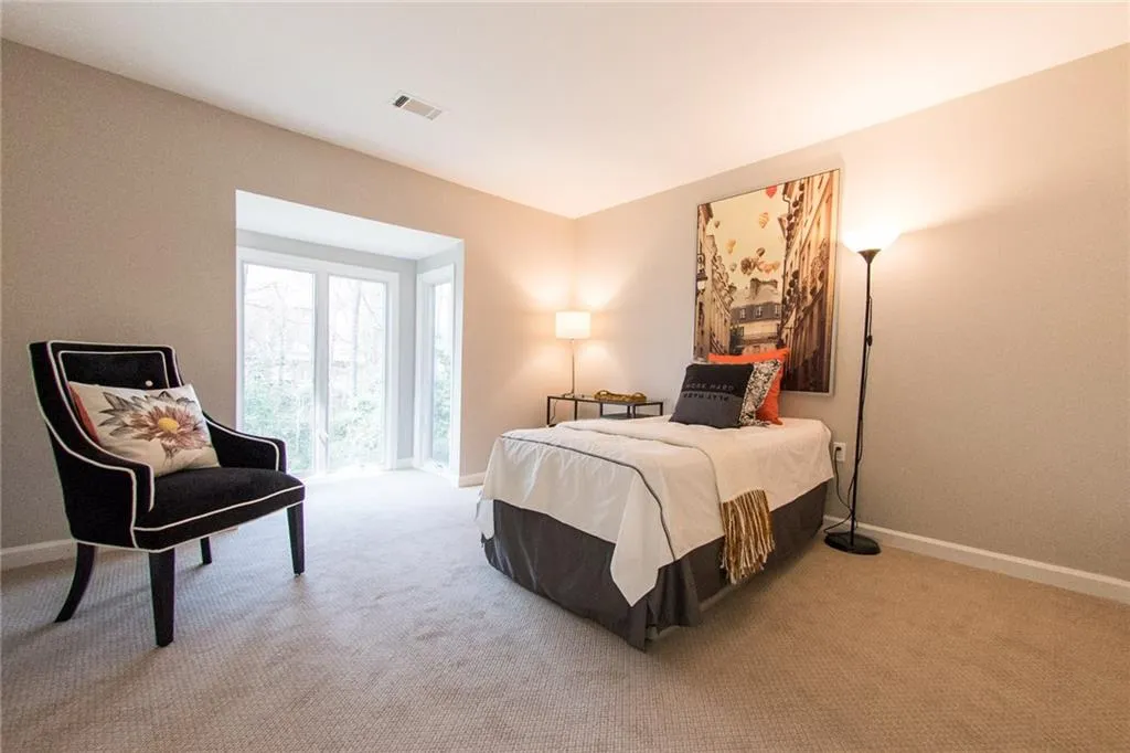 2 Willow Glen Unit 2, Sandy Springs, Georgia 30342, 3 Bedrooms Bedrooms, ,3 BathroomsBathrooms,Residential,Sold,2 Willow Glen Unit 2,5815760