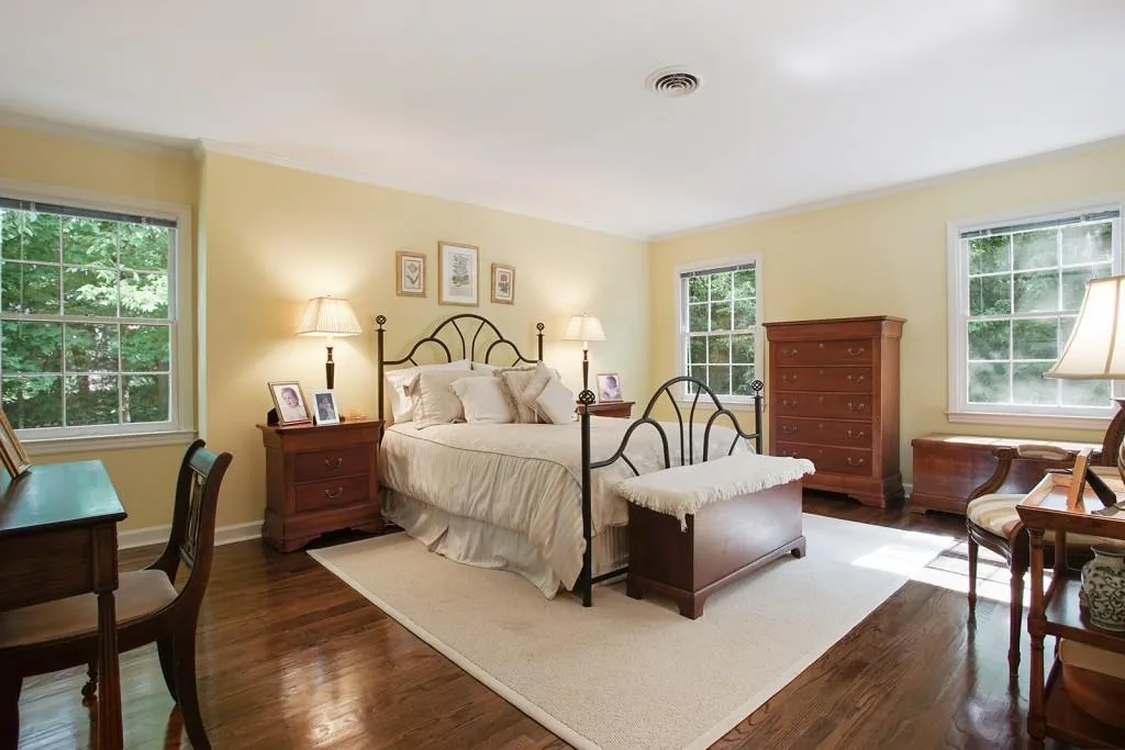 5240 Kenbrook Way, Atlanta, Georgia 30327, 4 Bedrooms Bedrooms, ,3 BathroomsBathrooms,Residential,Sold,5240 Kenbrook Way,5720365