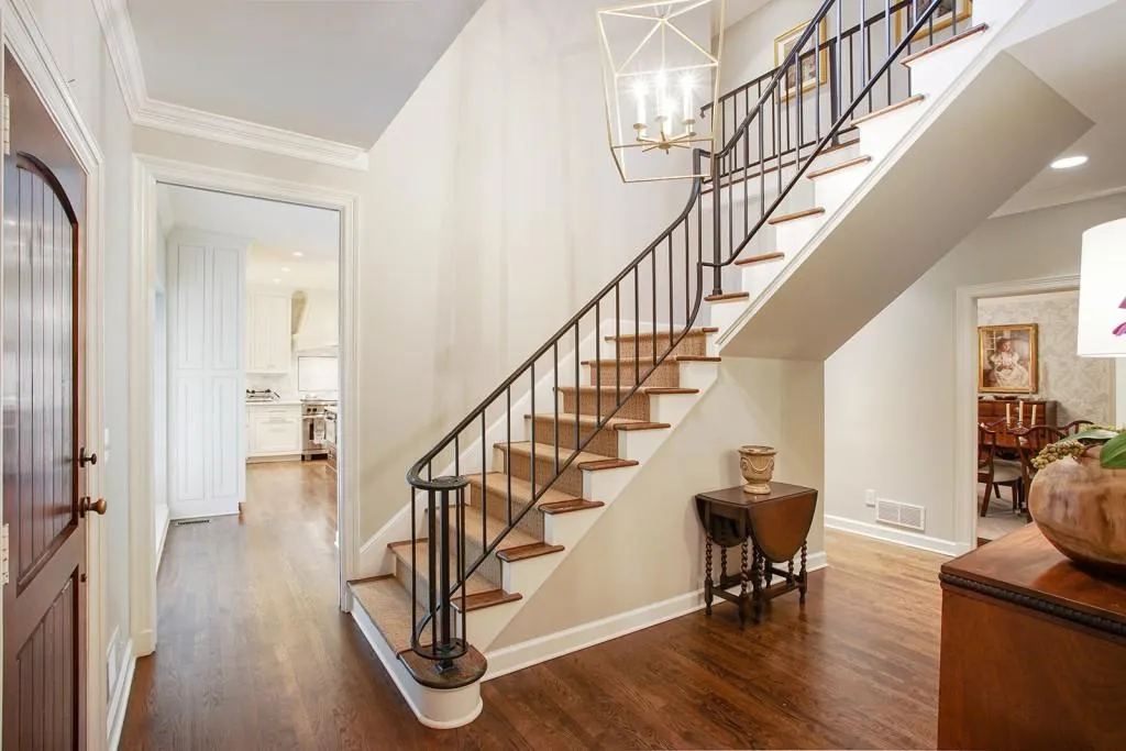 5240 Kenbrook Way, Atlanta, Georgia 30327, 4 Bedrooms Bedrooms, ,3 BathroomsBathrooms,Residential,Sold,5240 Kenbrook Way,5720365