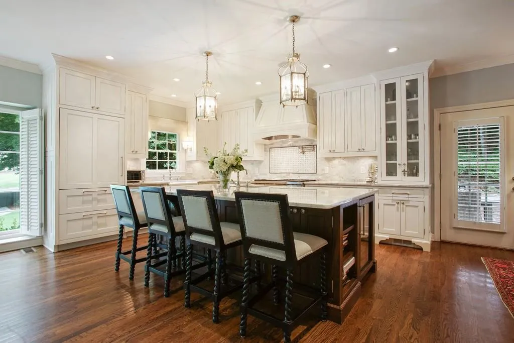 5240 Kenbrook Way, Atlanta, Georgia 30327, 4 Bedrooms Bedrooms, ,3 BathroomsBathrooms,Residential,Sold,5240 Kenbrook Way,5720365