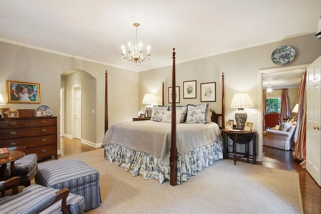 5240 Kenbrook Way, Atlanta, Georgia 30327, 4 Bedrooms Bedrooms, ,3 BathroomsBathrooms,Residential,Sold,5240 Kenbrook Way,5720365