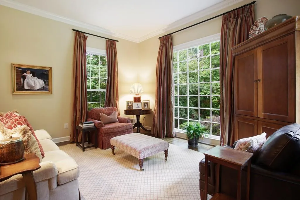 5240 Kenbrook Way, Atlanta, Georgia 30327, 4 Bedrooms Bedrooms, ,3 BathroomsBathrooms,Residential,Sold,5240 Kenbrook Way,5720365