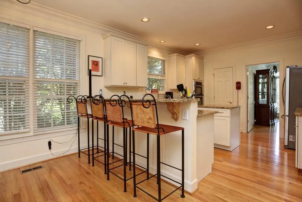 200 Sheridan Point Lane, Sandy Springs, Georgia 30342, 6 Bedrooms Bedrooms, ,4 BathroomsBathrooms,Residential,Sold,200 Sheridan Point Lane,5593707
