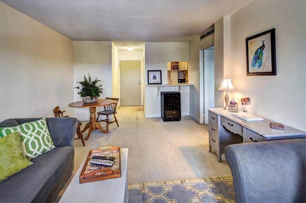 2285 Peachtree Road Ne Unit 908, Atlanta, Georgia 30309, 1 Bedroom Bedrooms, ,1 BathroomBathrooms,Residential,Sold,2285 Peachtree Road Ne Unit 908,5715245