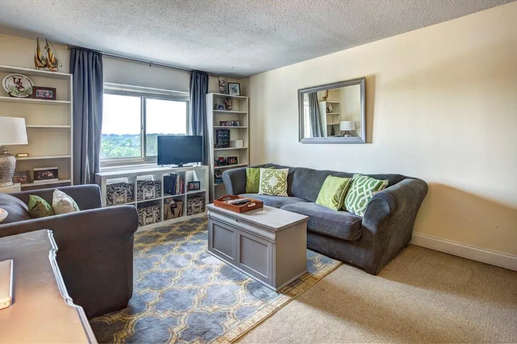 2285 Peachtree Road Ne Unit 908, Atlanta, Georgia 30309, 1 Bedroom Bedrooms, ,1 BathroomBathrooms,Residential,Sold,2285 Peachtree Road Ne Unit 908,5715245