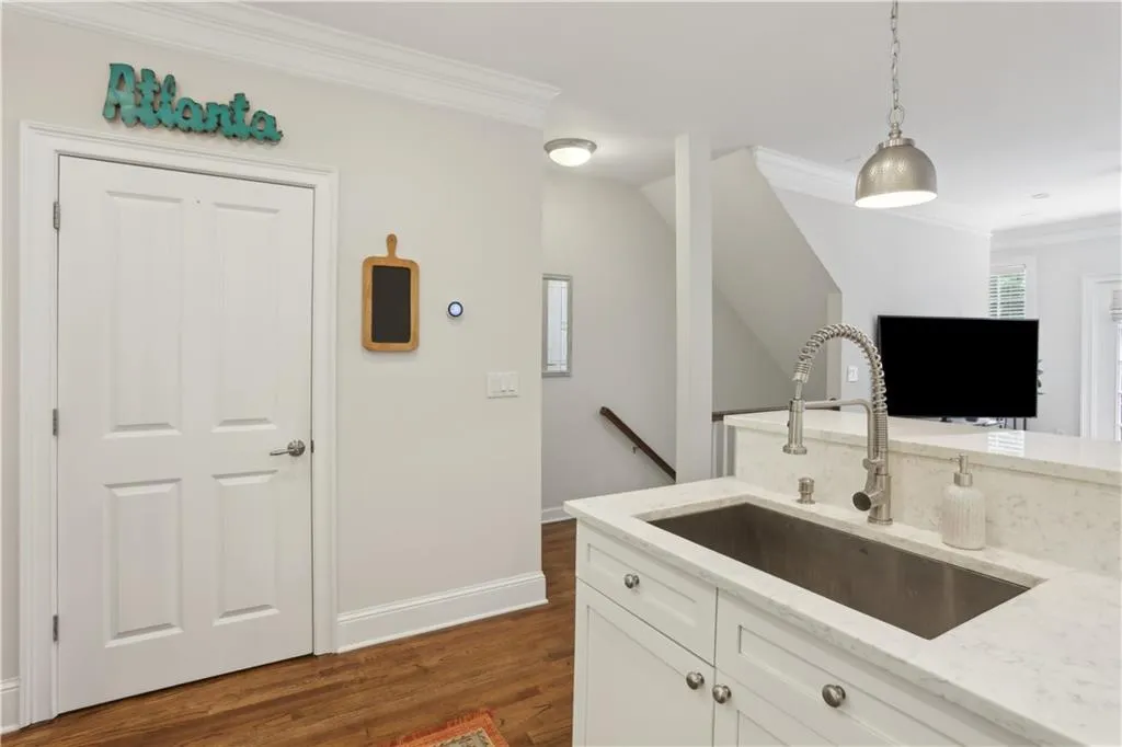 3745 Ashford Creek Avenue Ne, Atlanta, Georgia 30319, 1 Bedroom Bedrooms, ,1 BathroomBathrooms,Residential,For Sale,3745 Ashford Creek Avenue Ne,7613464