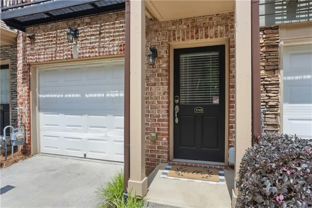 3745 Ashford Creek Avenue Ne, Atlanta, Georgia 30319, 1 Bedroom Bedrooms, ,1 BathroomBathrooms,Residential,For Sale,3745 Ashford Creek Avenue Ne,7613464