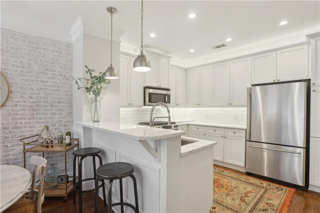 3745 Ashford Creek Avenue Ne, Atlanta, Georgia 30319, 1 Bedroom Bedrooms, ,1 BathroomBathrooms,Residential,For Sale,3745 Ashford Creek Avenue Ne,7613464