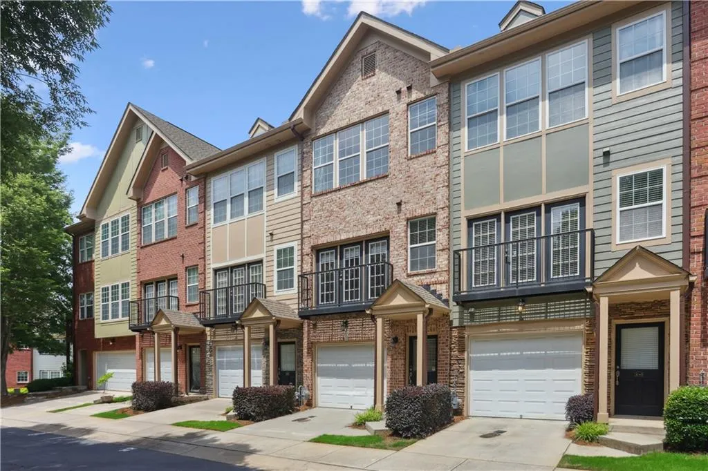 3745 Ashford Creek Avenue Ne, Atlanta, Georgia 30319, 1 Bedroom Bedrooms, ,1 BathroomBathrooms,Residential,For Sale,3745 Ashford Creek Avenue Ne,7613464