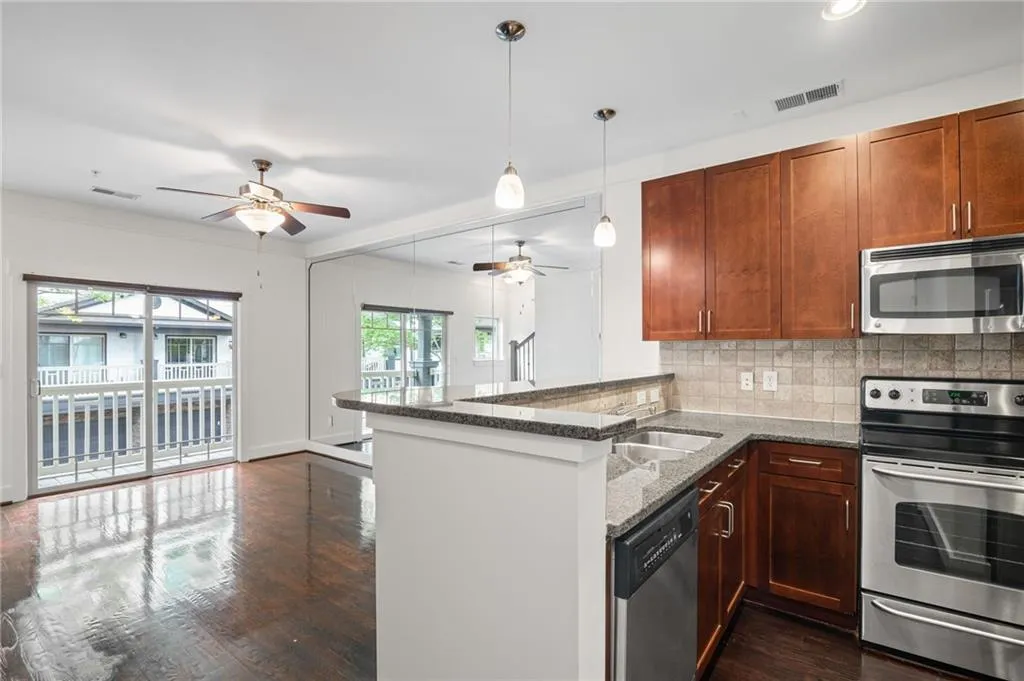 221 Semel Drive Nw Unit 273, Atlanta, Georgia 30309, 1 Bedroom Bedrooms, ,1 BathroomBathrooms,Residential,For Sale,221 Semel Drive Nw Unit 273,7573682