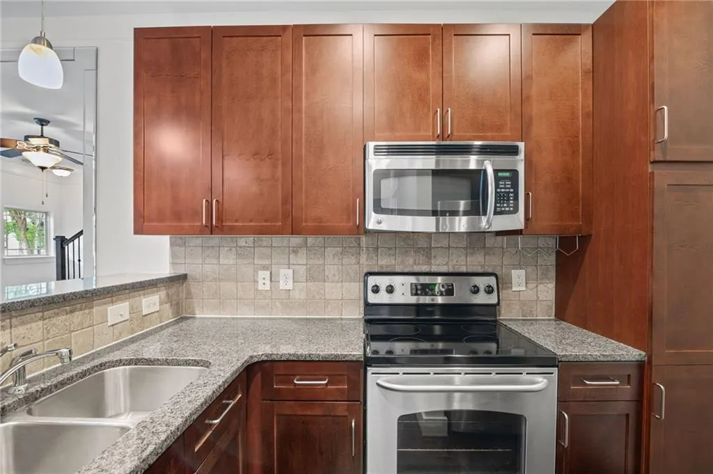 221 Semel Drive Nw Unit 273, Atlanta, Georgia 30309, 1 Bedroom Bedrooms, ,1 BathroomBathrooms,Residential,For Sale,221 Semel Drive Nw Unit 273,7573682