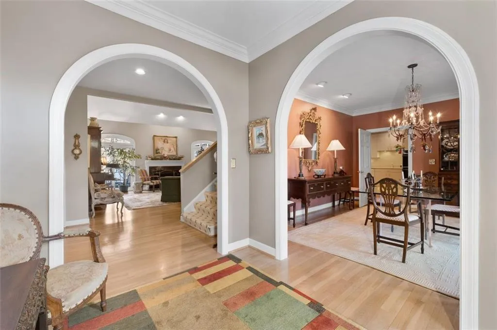 28 Ridgemere Trace, Atlanta, Georgia 30328, 4 Bedrooms Bedrooms, ,4 BathroomsBathrooms,Residential,Sold,28 Ridgemere Trace,7502298