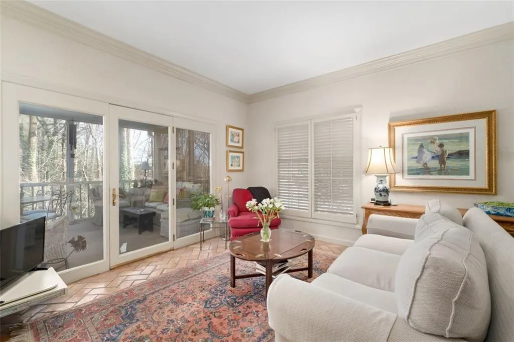 28 Ridgemere Trace, Atlanta, Georgia 30328, 4 Bedrooms Bedrooms, ,4 BathroomsBathrooms,Residential,Sold,28 Ridgemere Trace,7502298