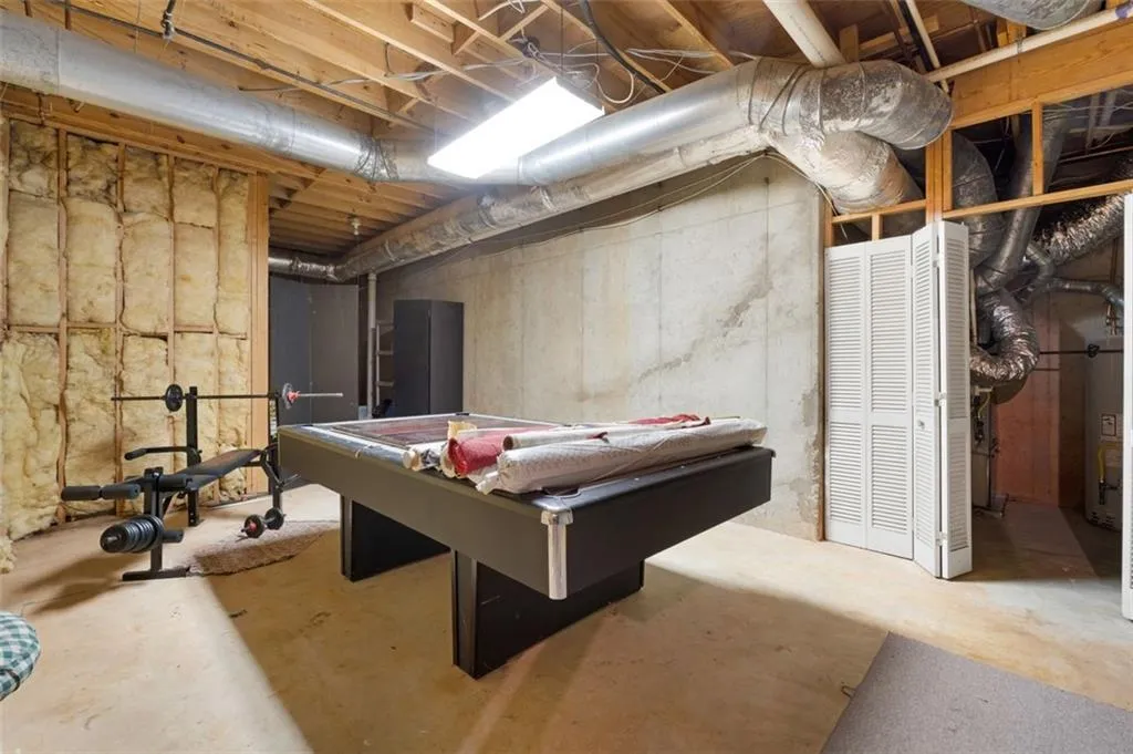 28 Ridgemere Trace, Atlanta, Georgia 30328, 4 Bedrooms Bedrooms, ,4 BathroomsBathrooms,Residential,Sold,28 Ridgemere Trace,7502298