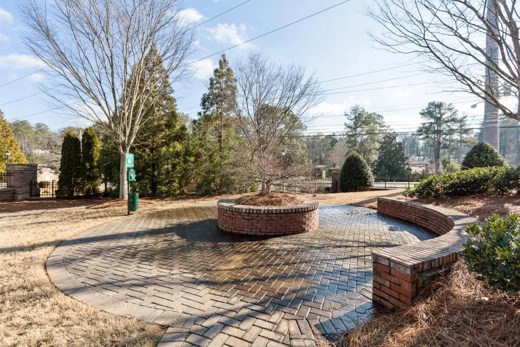 222 Alderwood Point, Atlanta, Georgia 30328, 4 Bedrooms Bedrooms, ,4 BathroomsBathrooms,Residential,Sold,222 Alderwood Point,6545371