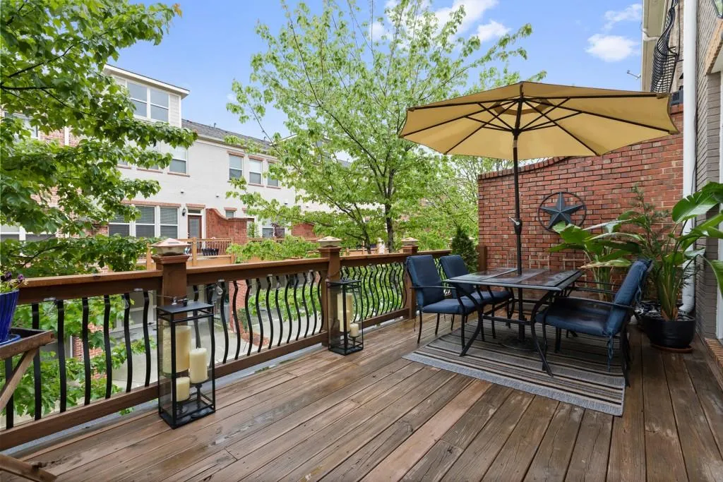 222 Alderwood Point, Atlanta, Georgia 30328, 4 Bedrooms Bedrooms, ,4 BathroomsBathrooms,Residential,Sold,222 Alderwood Point,6545371