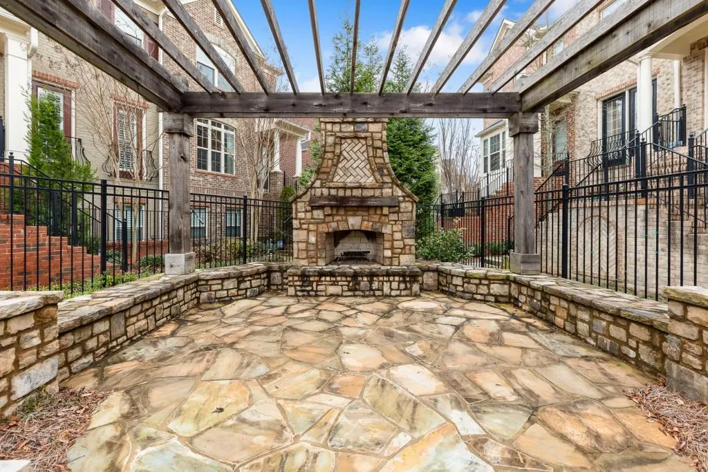 222 Alderwood Point, Atlanta, Georgia 30328, 4 Bedrooms Bedrooms, ,4 BathroomsBathrooms,Residential,Sold,222 Alderwood Point,6545371