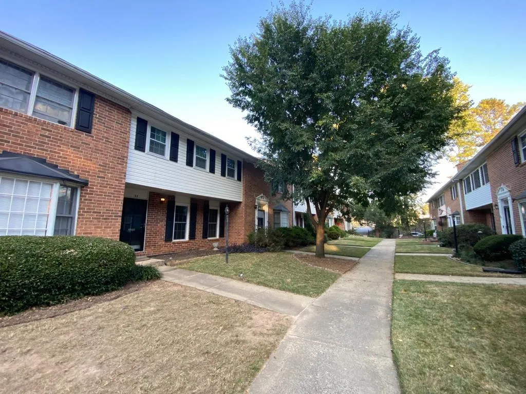 6520 Roswell Road Ne Unit 93, Sandy Springs, Georgia 30328, 3 Bedrooms Bedrooms, ,2 BathroomsBathrooms,Residential,Sold,6520 Roswell Road Ne Unit 93,6973084