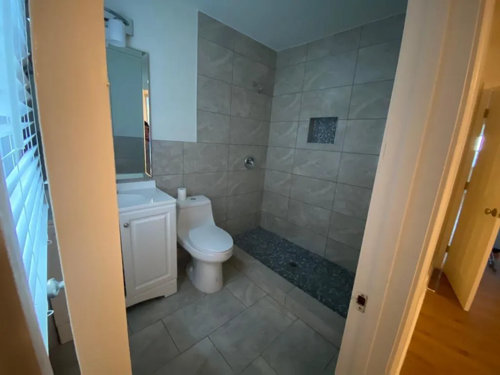 6520 Roswell Road Ne Unit 93, Sandy Springs, Georgia 30328, 3 Bedrooms Bedrooms, ,2 BathroomsBathrooms,Residential,Sold,6520 Roswell Road Ne Unit 93,6973084