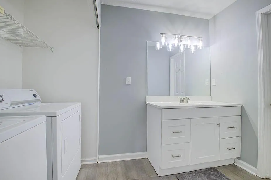 24317 Plantation Drive Ne Unit 317, Atlanta, Georgia 30324, 2 Bedrooms Bedrooms, ,2 BathroomsBathrooms,Residential,For Sale,24317 Plantation Drive Ne Unit 317,7618079
