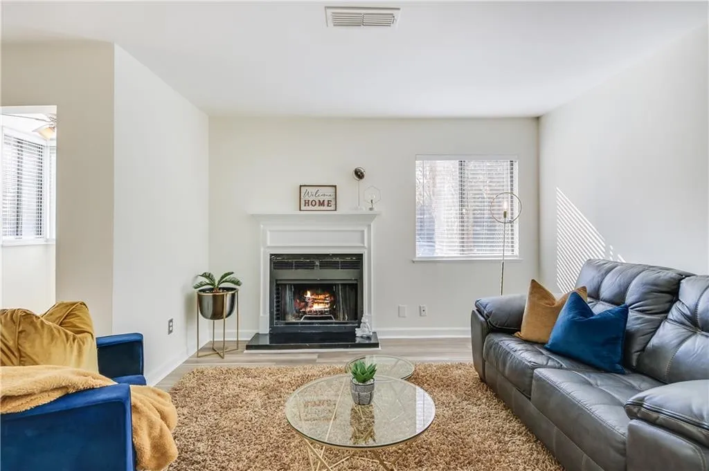 9002 Wingate Way, Sandy Springs, Georgia 30350, 1 Bedroom Bedrooms, ,1 BathroomBathrooms,Residential,Sold,9002 Wingate Way,6974729