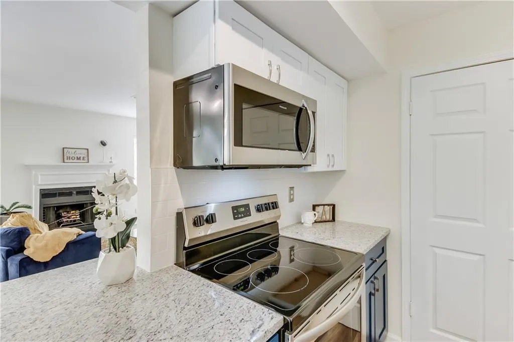 9002 Wingate Way, Sandy Springs, Georgia 30350, 1 Bedroom Bedrooms, ,1 BathroomBathrooms,Residential,Sold,9002 Wingate Way,6974729