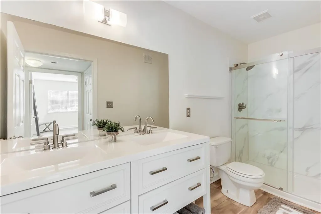 9002 Wingate Way, Sandy Springs, Georgia 30350, 1 Bedroom Bedrooms, ,1 BathroomBathrooms,Residential,Sold,9002 Wingate Way,6974729