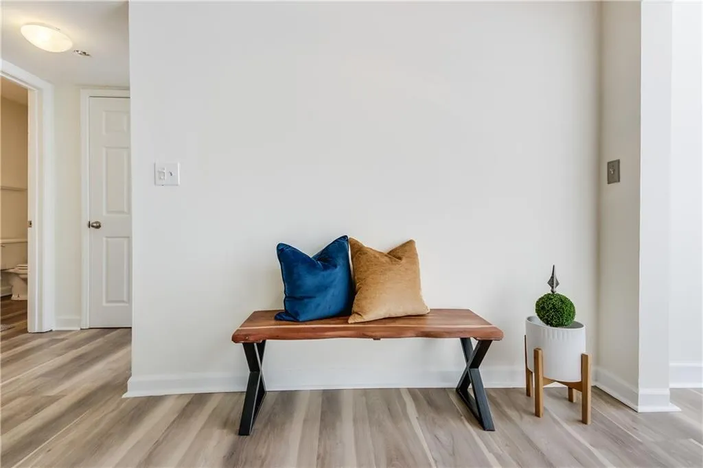 9002 Wingate Way, Sandy Springs, Georgia 30350, 1 Bedroom Bedrooms, ,1 BathroomBathrooms,Residential,Sold,9002 Wingate Way,6974729