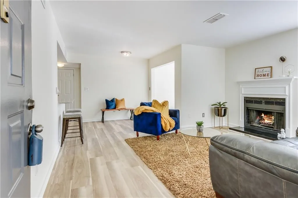 9002 Wingate Way, Sandy Springs, Georgia 30350, 1 Bedroom Bedrooms, ,1 BathroomBathrooms,Residential,Sold,9002 Wingate Way,6974729