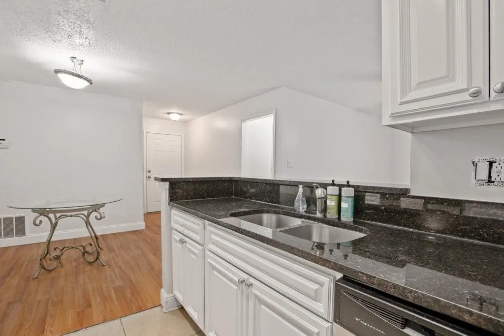 3104 Santa Fe Parkway Unit 3104, Sandy Springs, Georgia 30350, 2 Bedrooms Bedrooms, ,2 BathroomsBathrooms,Residential,Sold,3104 Santa Fe Parkway Unit 3104,6926796
