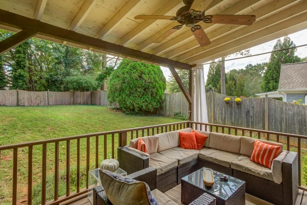 141 Spruell Springs Road, Atlanta, Georgia 30342, 3 Bedrooms Bedrooms, ,2 BathroomsBathrooms,Residential,Sold,141 Spruell Springs Road,6958126