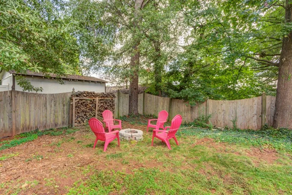141 Spruell Springs Road, Atlanta, Georgia 30342, 3 Bedrooms Bedrooms, ,2 BathroomsBathrooms,Residential,Sold,141 Spruell Springs Road,6958126