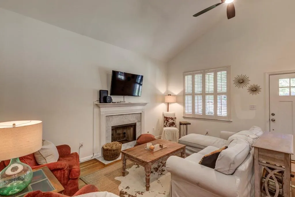 141 Spruell Springs Road, Atlanta, Georgia 30342, 3 Bedrooms Bedrooms, ,2 BathroomsBathrooms,Residential,Sold,141 Spruell Springs Road,6958126
