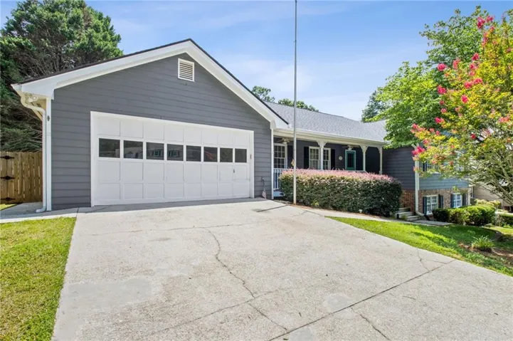 1192 Lakeview Road, Grayson, Georgia 30017