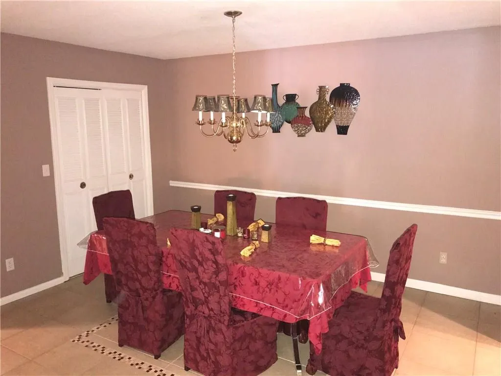 6851 Roswell Road Unit F13, Atlanta, Georgia 30328, 3 Bedrooms Bedrooms, ,2 BathroomsBathrooms,Residential,Sold,6851 Roswell Road Unit F13,5963109