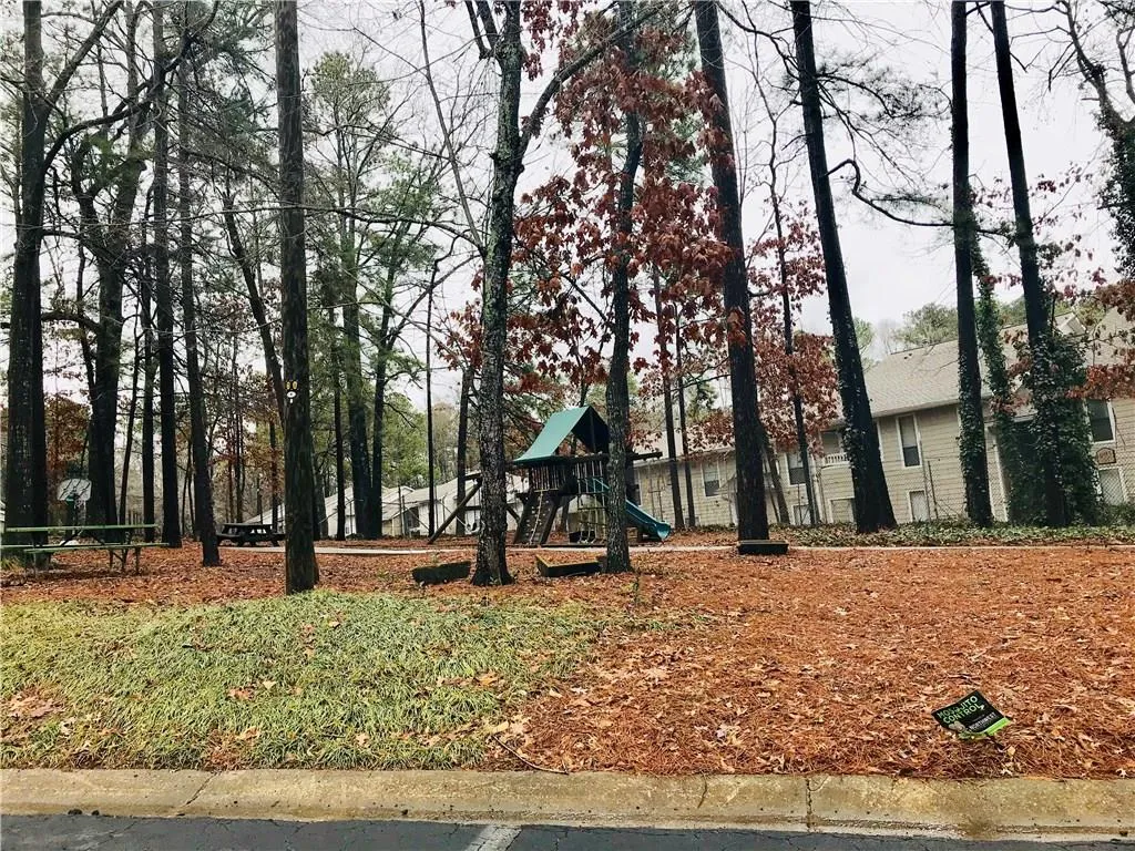 6851 Roswell Road Unit F13, Atlanta, Georgia 30328, 3 Bedrooms Bedrooms, ,2 BathroomsBathrooms,Residential,Sold,6851 Roswell Road Unit F13,5963109