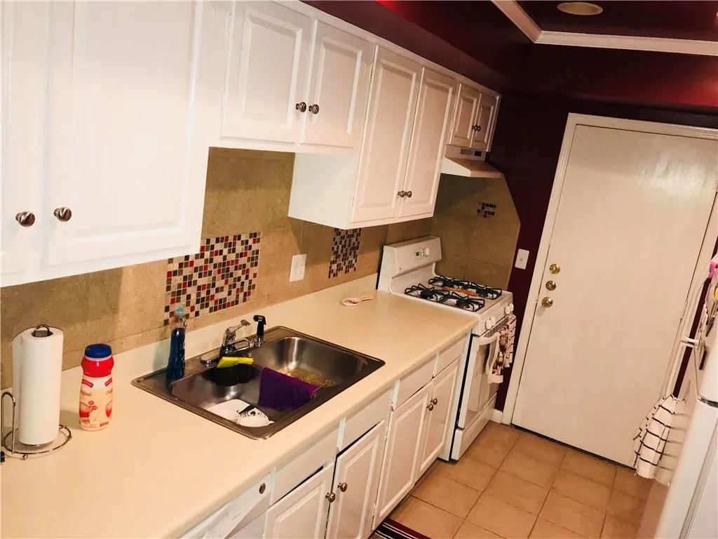 6851 Roswell Road Unit F13, Atlanta, Georgia 30328, 3 Bedrooms Bedrooms, ,2 BathroomsBathrooms,Residential,Sold,6851 Roswell Road Unit F13,5963109