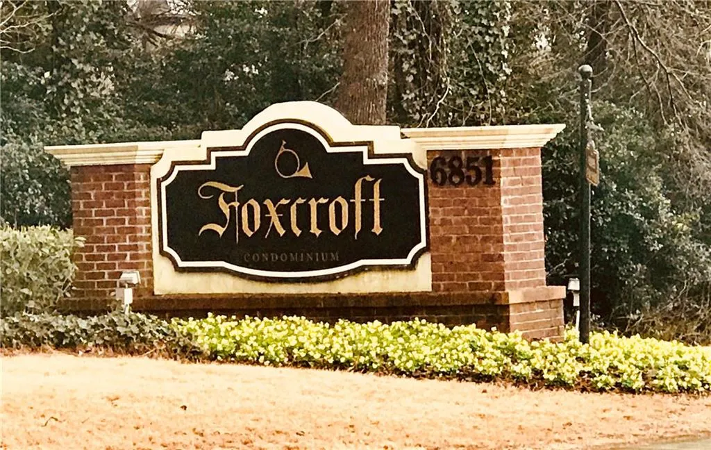 6851 Roswell Road Unit F13, Atlanta, Georgia 30328, 3 Bedrooms Bedrooms, ,2 BathroomsBathrooms,Residential,Sold,6851 Roswell Road Unit F13,5963109